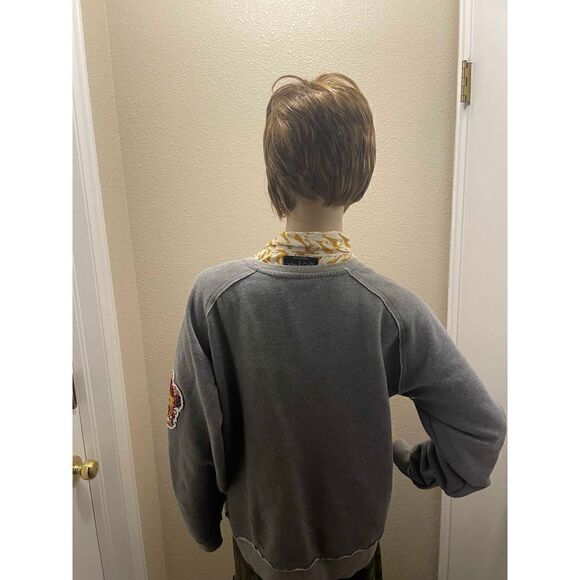 Harry Potter Embroidered Sweatshirt Griffindor Loose Fit Pullover Women’s L 16 - Picture 4 of 13